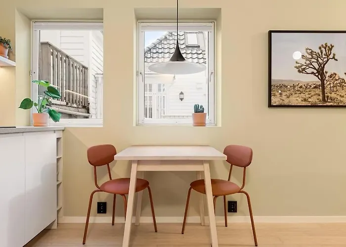 Fresh Apartment, A Short Walk From Bryggen *